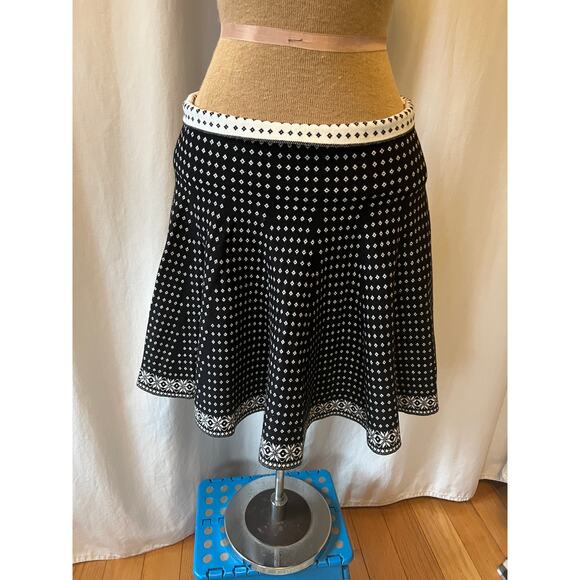 Max Edition Black & White Nordic sweater skater skirt mini reversible academia - Picture 2 of 8